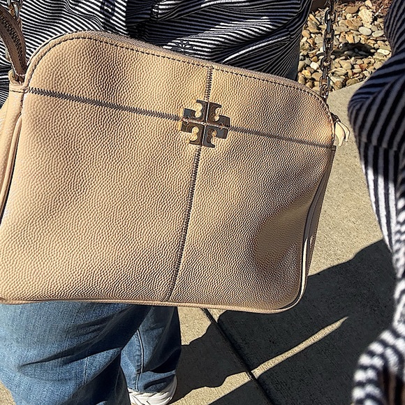 Tory Burch Mcgraw Camera bag(brie) EUC - Picture 4 of 15